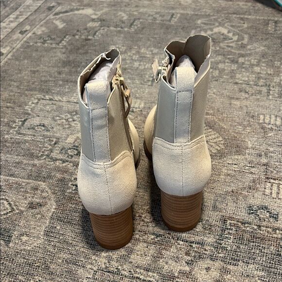 Violet & Red Tan Loaded Knit Cuff Booties - Picture 3 of 5